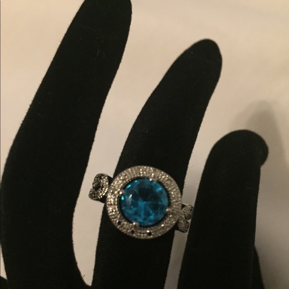 925 Sterling Silver Topaz Ring - Picture 4 of 4